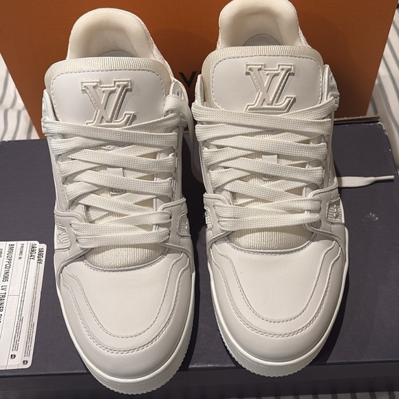 Louis Vuitton training sneaker - Picture 10 of 14